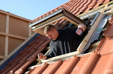 Pose de fenêtres de toit Velux à Coudres